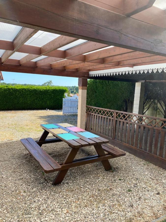 Maison Vendeenne A 10 Min De La Mer Avrillé エクステリア 写真